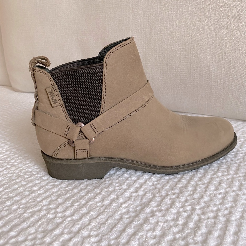 Teva Ankle Booties, size 7.5. Like New